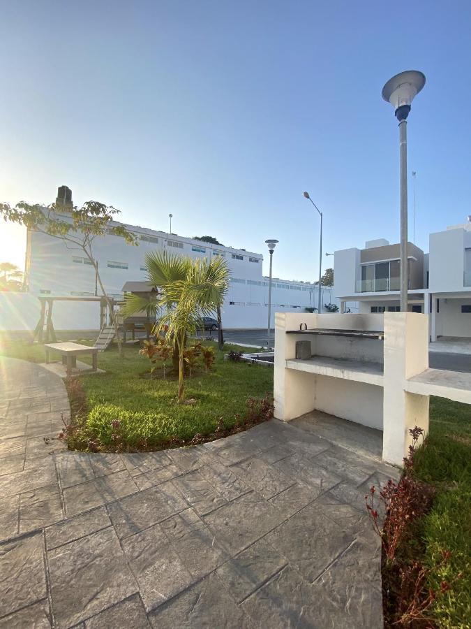 Casa Familiar Cerca De La Playa Con Terraza Privada Villa Cancún Eksteriør billede